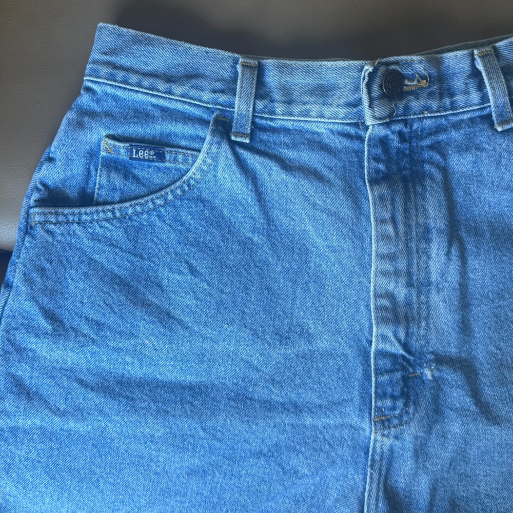 Vintage jean shorts by Lee